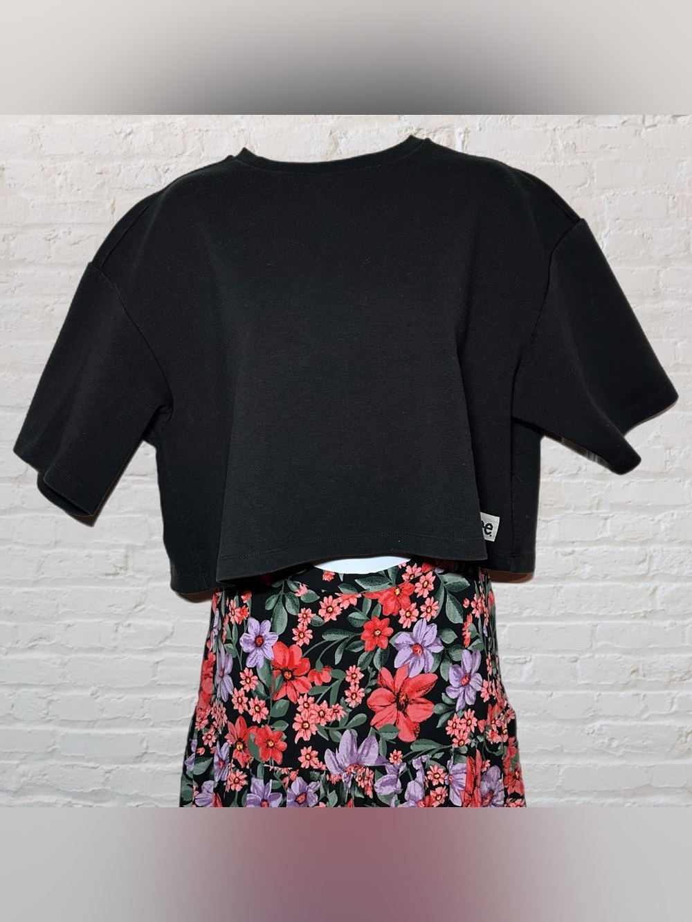 Lee Brand Black Thermal Oversized Short Sleeve Crop Tee in Women’s Size Small